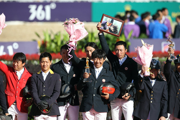 12D86P2372选出.jpg