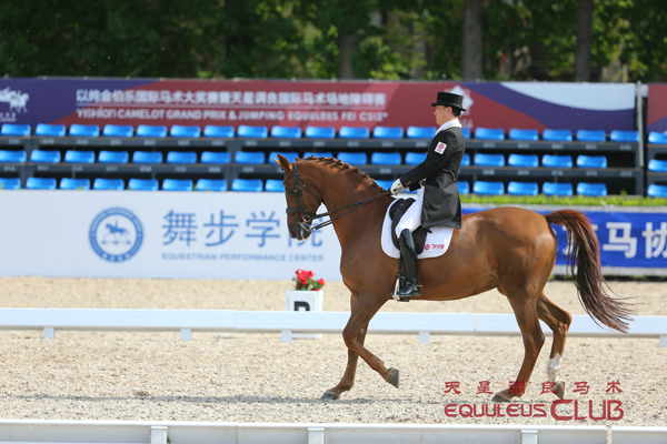 D86P1654_1_1.JPG